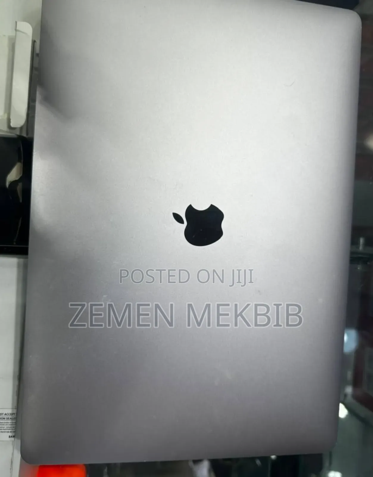 New Laptop Apple MacBook Pro 2018 16GB Intel Core I7 SSD 512GB