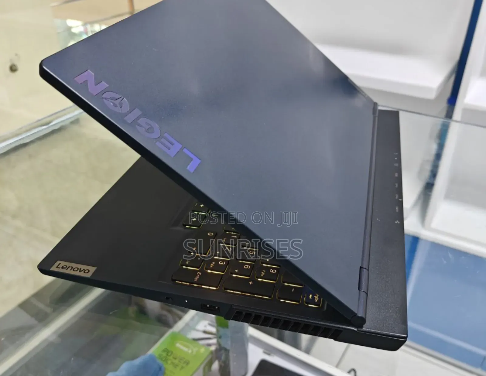 New Laptop Lenovo Legion 5 16GB AMD Ryzen 7 SSD 1T