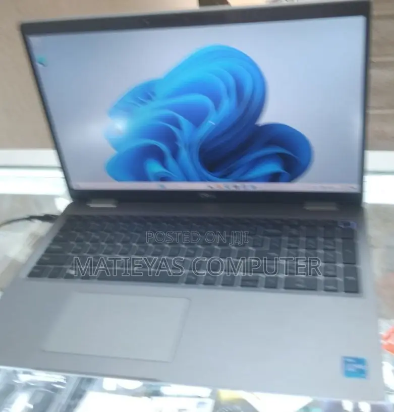 New Laptop Dell Latitude 15 3560 16GB Intel Core I5 SSD 256GB