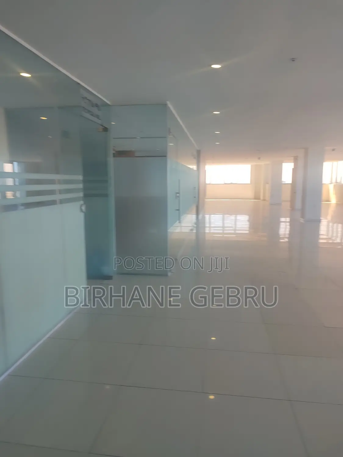 Luxury Apartiment Rent for Office