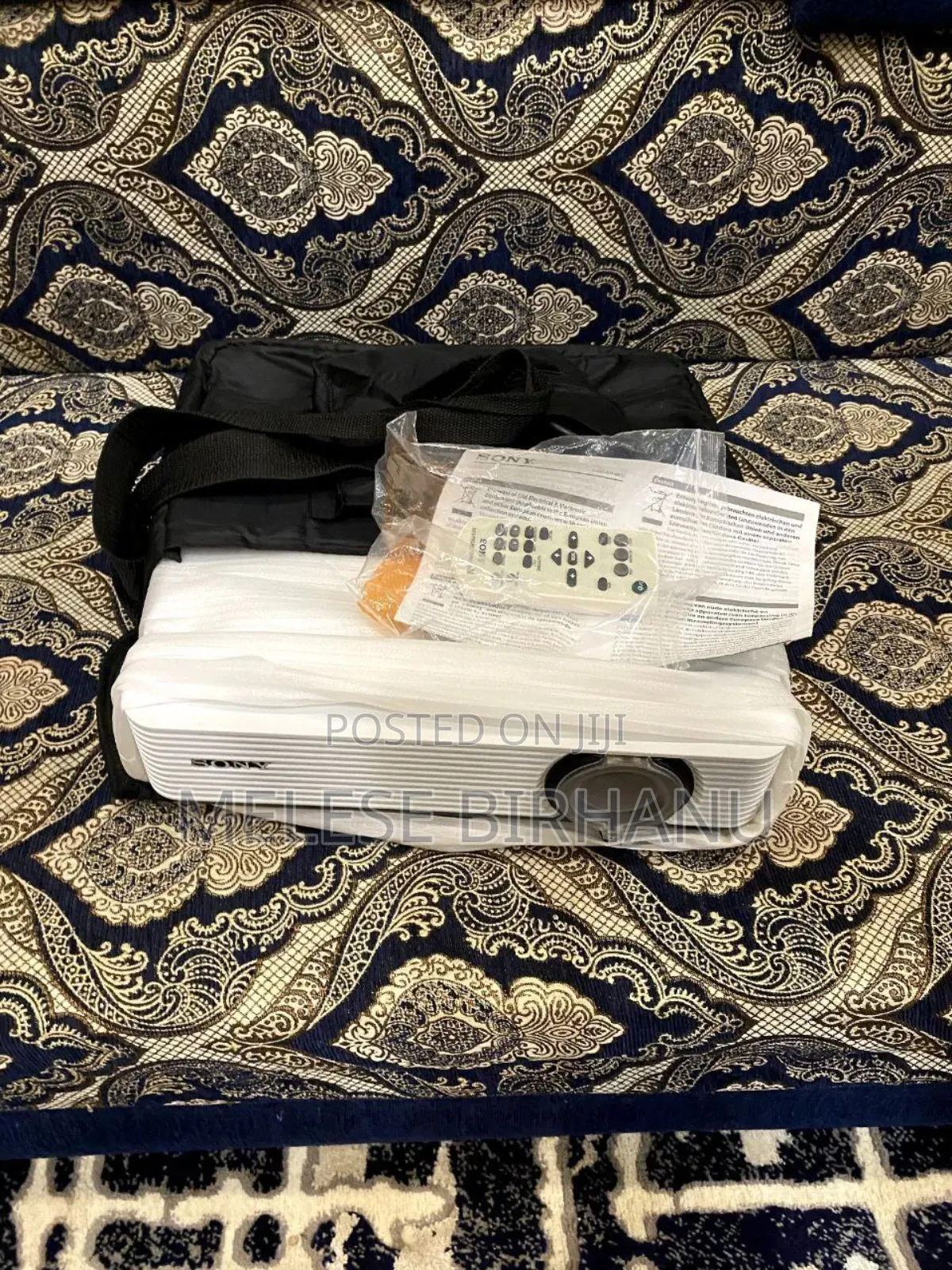 New Sony VPL-Dx220 Model Projector