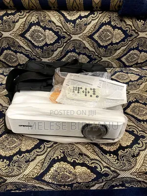 New Sony VPL-Dx220 Model Projector