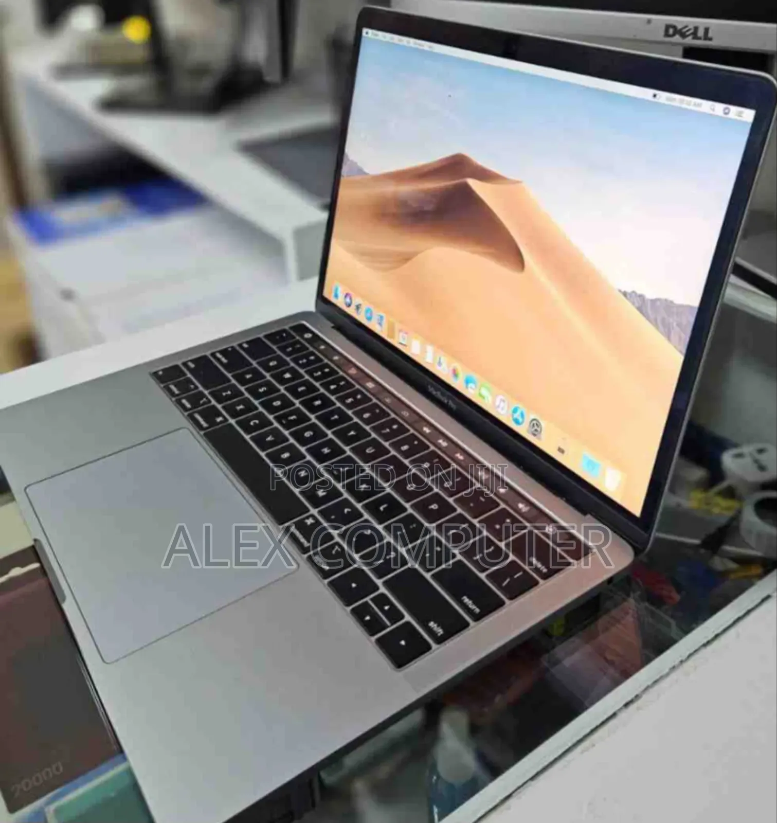 New Laptop Apple MacBook Pro 2019 8GB Intel Core I5 SSD 256GB