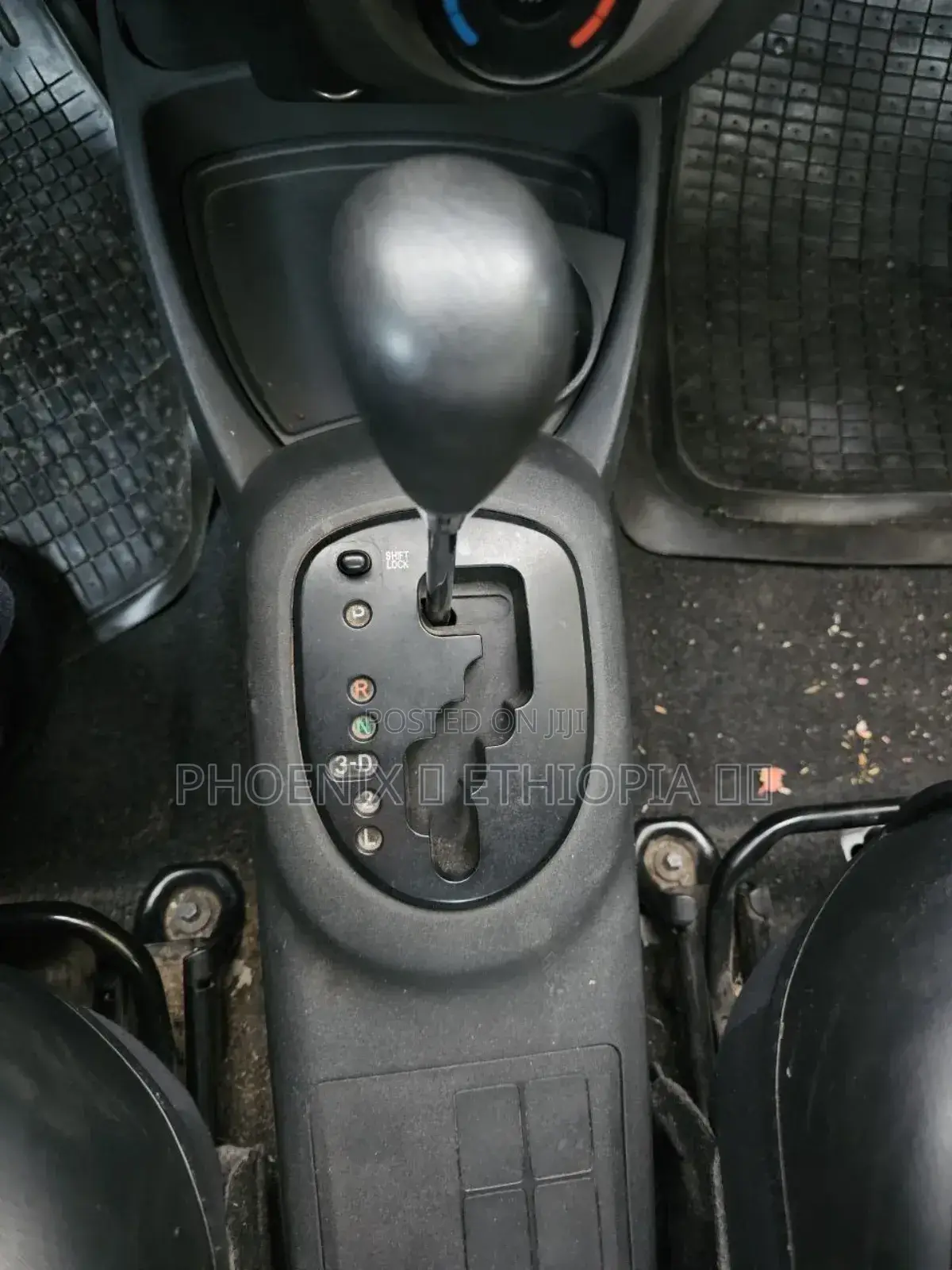 Toyota Yaris 2010 Gray