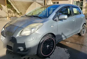 Toyota Yaris 2010 Gray