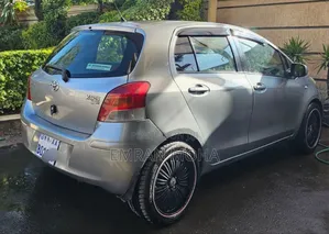 Toyota Yaris 2010 Gray