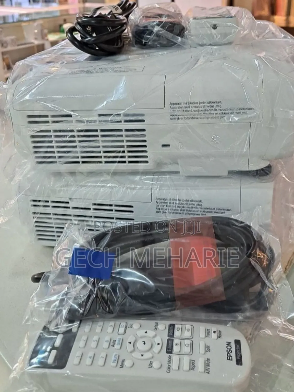 Brand New EPSON Projector
With Manual CD and Cart