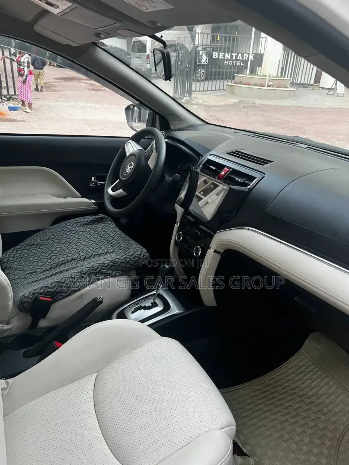 Toyota Rush 2021 Ivory