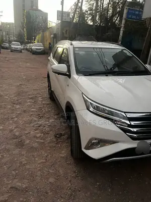 Photo - Toyota Rush 2021 Ivory