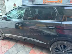 Photo - Peugeot 5008 2022 Black