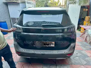 Peugeot 5008 2022 Black