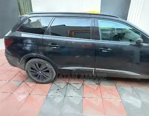 Peugeot 5008 2022 Black