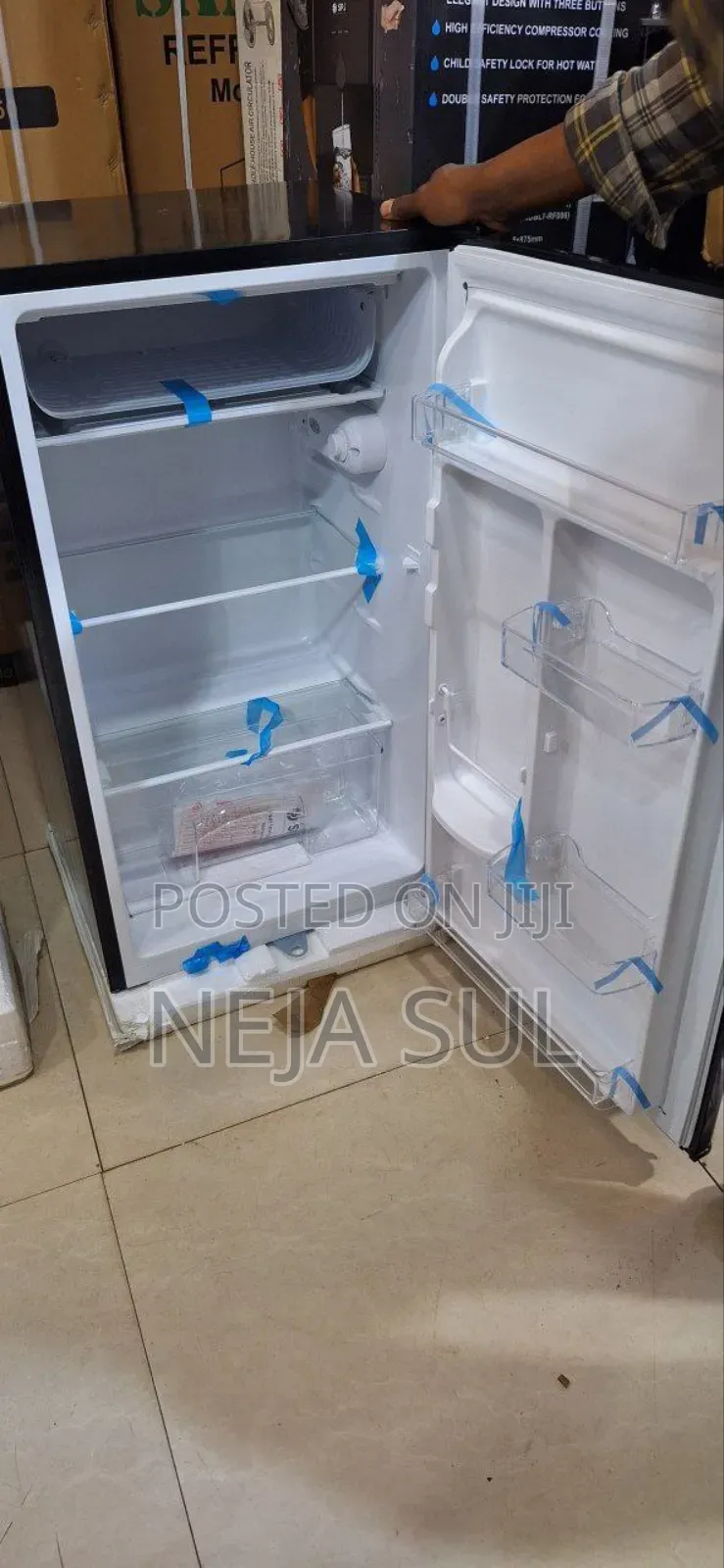 Refrigerator 1-Door Compact Series Deliver