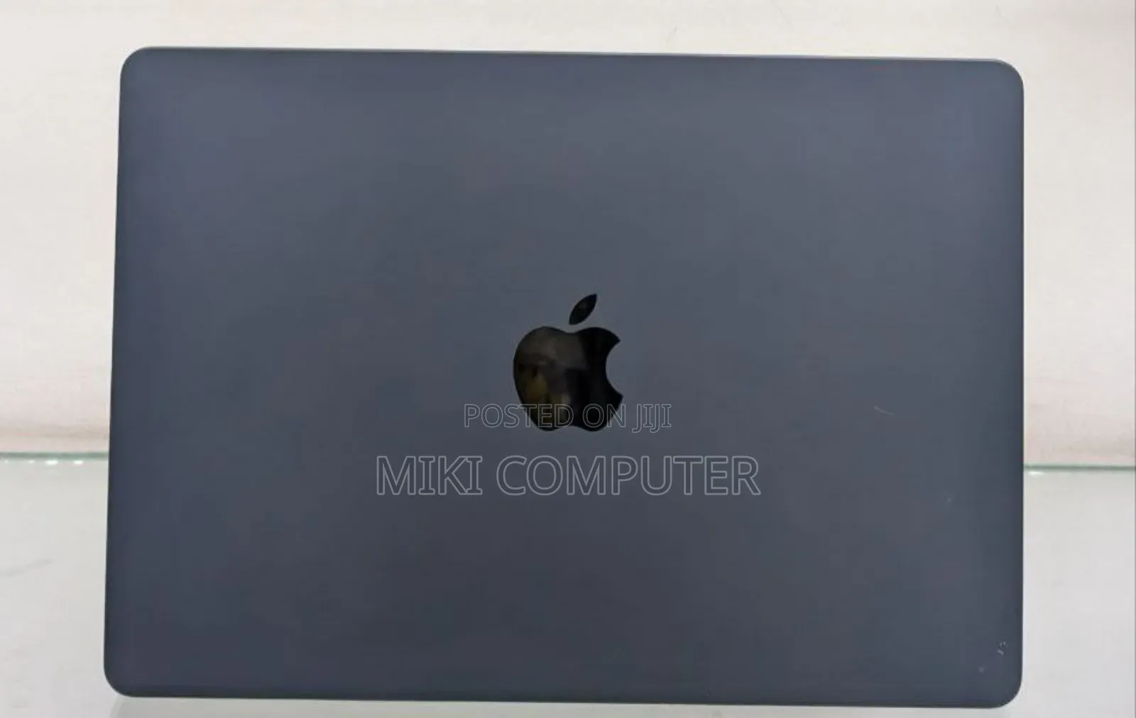 New Laptop Apple MacBook Air 2022 M2 8GB Intel SSD 512GB