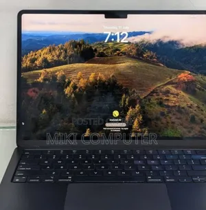 New Laptop Apple MacBook Air 2022 M2 8GB Intel SSD 512GB