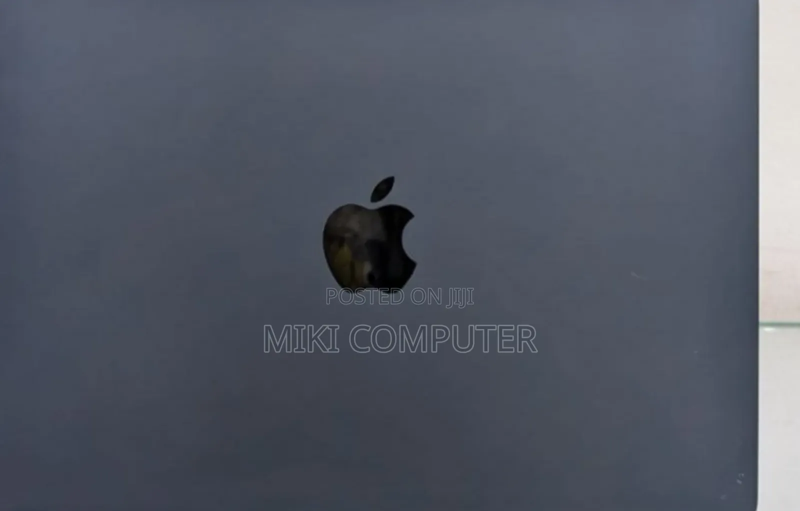 New Laptop Apple MacBook Air 2022 M2 8GB Intel SSD 512GB