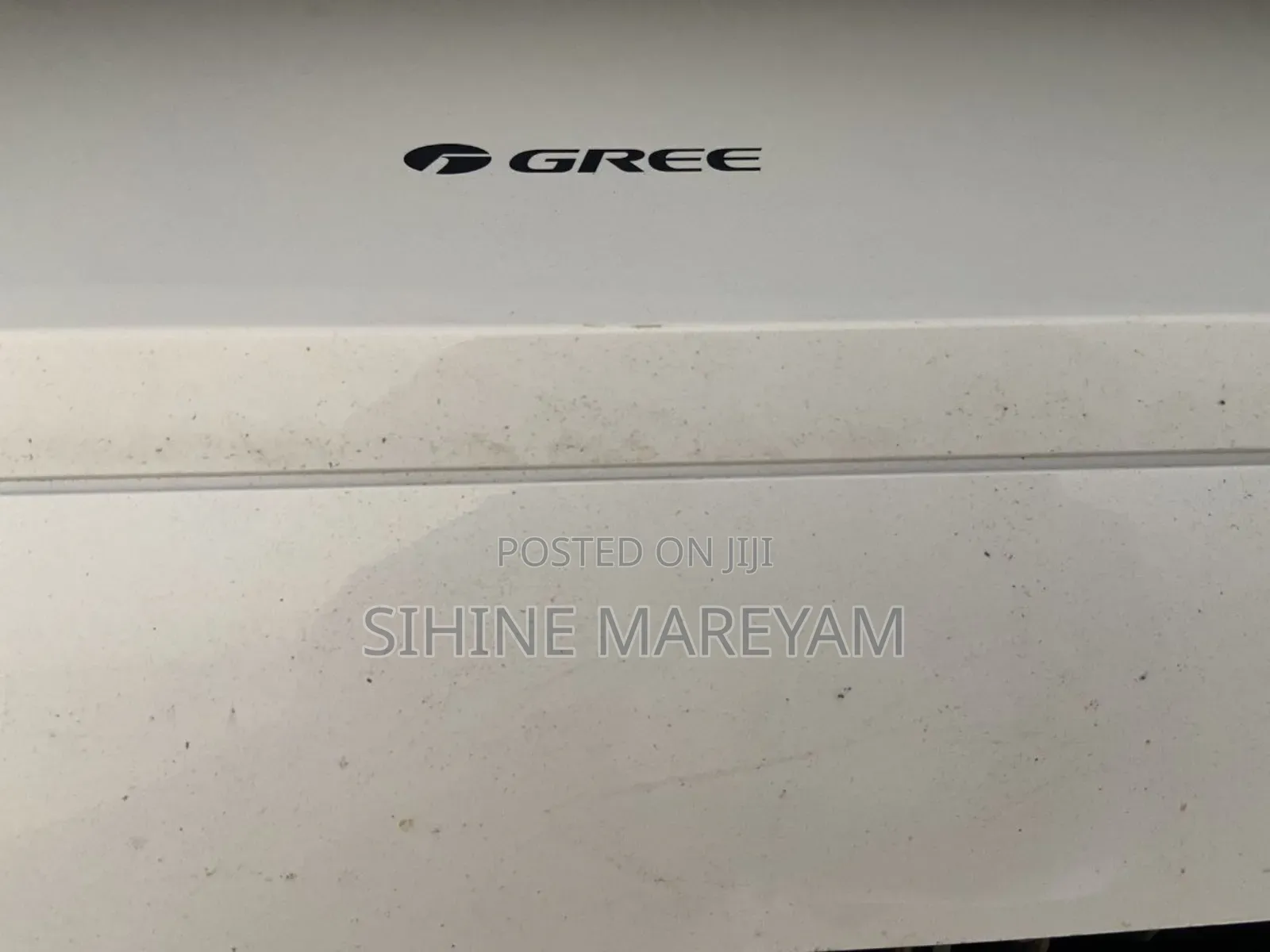 Gree 12,000 BTU 16 SEER LIVO+ Wall Mount Air Conditioner
