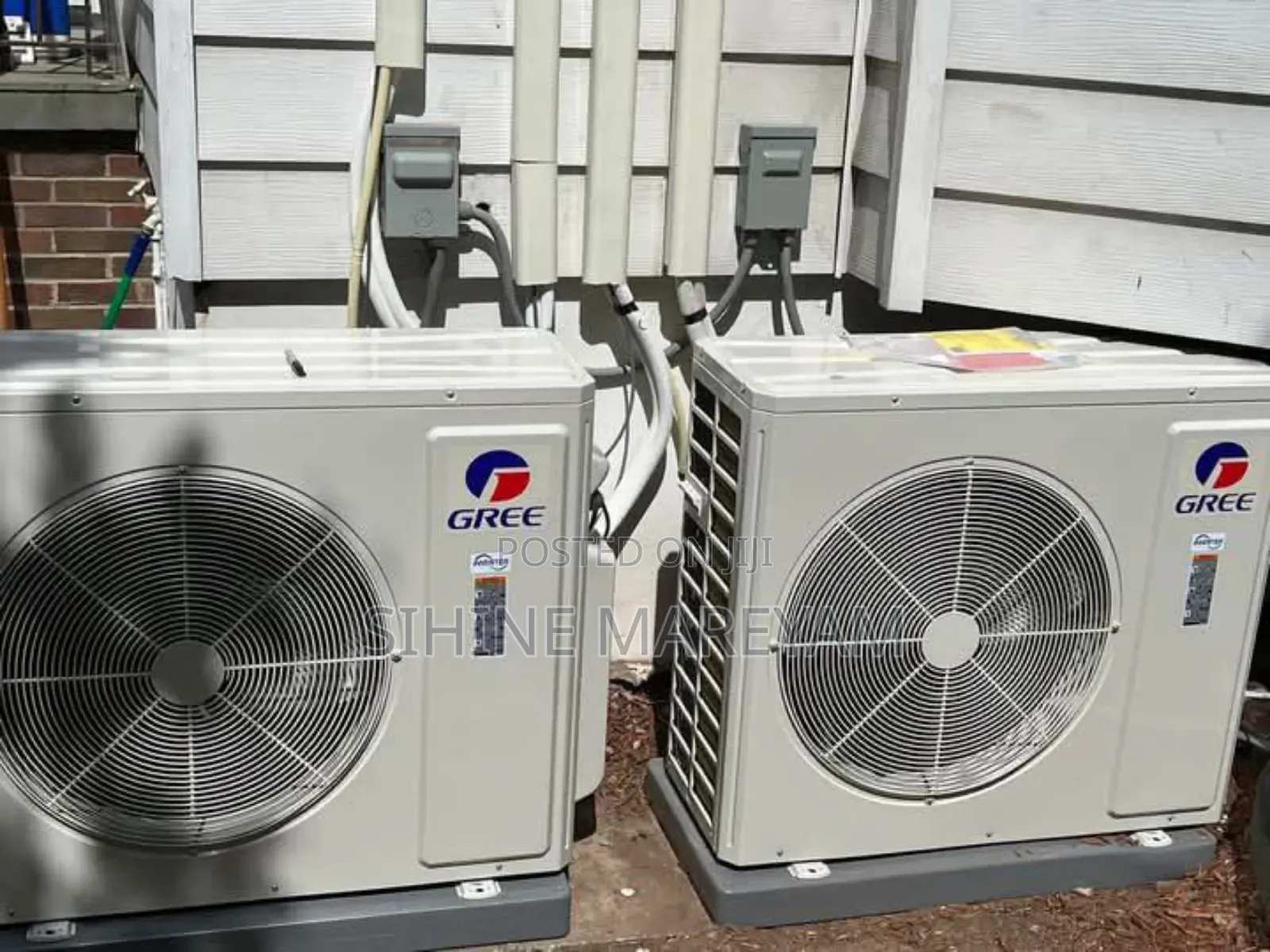 Gree 12,000 BTU 16 SEER LIVO+ Wall Mount Air Conditioner