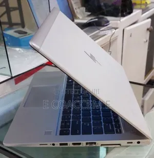 New Laptop HP 8GB Intel Core I7 SSD 512GB