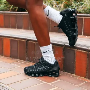 Nike Shox Brand Sneaker Made in Vietnam