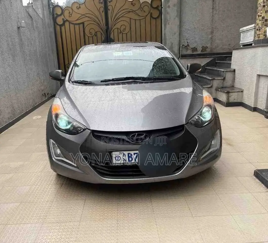 Hyundai Avante 2015 Gray