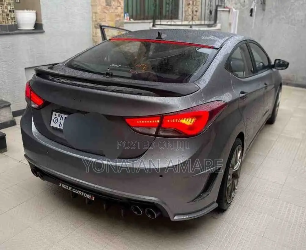 Hyundai Avante 2015 Gray