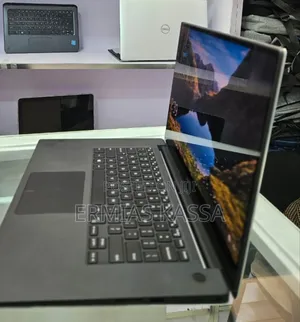 Photo - New Laptop Dell Precision 5550 32GB Intel Xeon SSD 1T