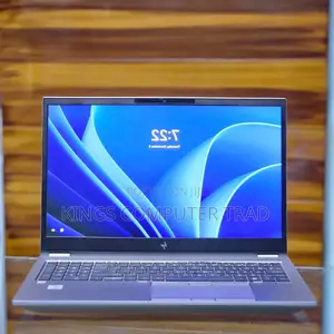 New Laptop HP ZBook Firefly G8 16GB Intel Core I7 SSD 512GB