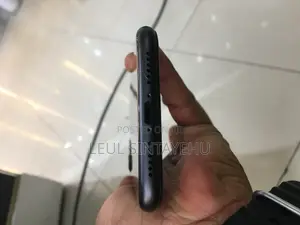 New Apple iPhone 11 64 GB Black