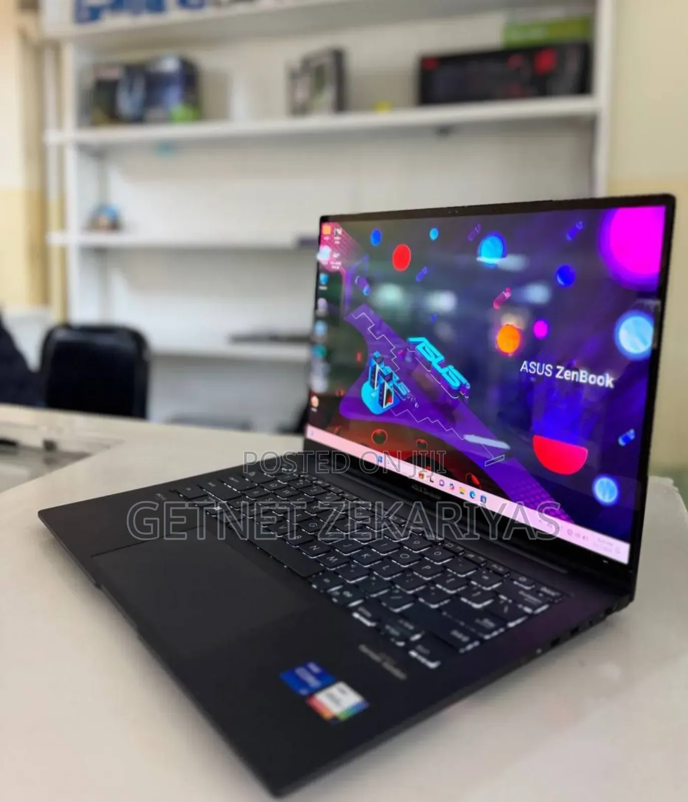 New Laptop Asus ZenBook 13 UX331UN 16GB Intel Core I7 SSD 512GB