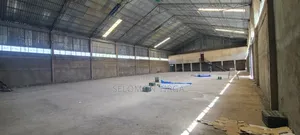 የሚከራይ መጋዘን