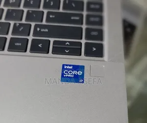 New Laptop HP EliteBook 830 G8 16GB Intel Core I7 SSD 512GB