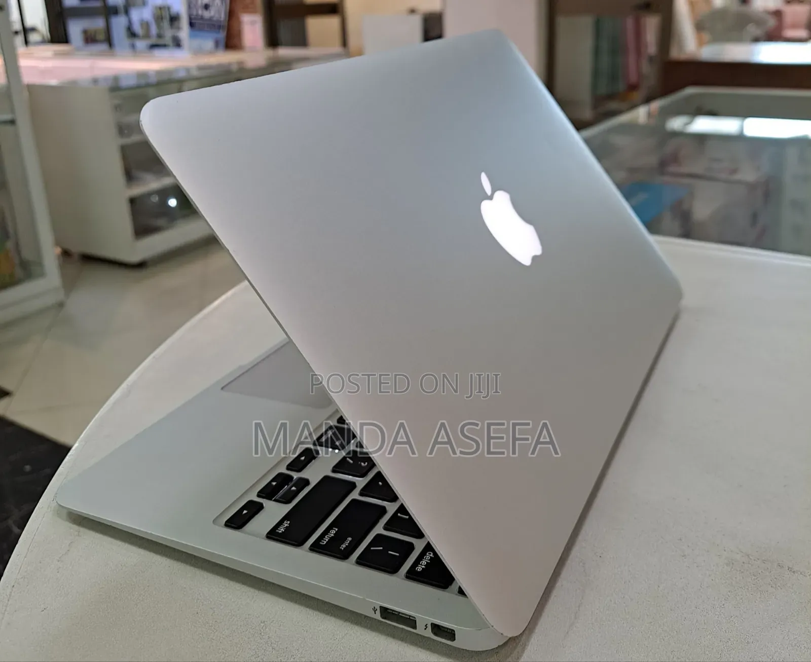 New Laptop Apple MacBook 2011 4GB Intel Core I5 SSD 128GB