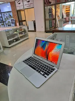 New Laptop Apple MacBook Air 2015 4GB Intel Core I5 SSD 128GB