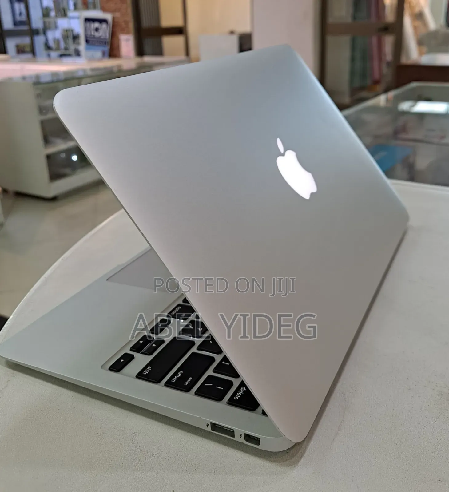 New Laptop Apple MacBook Air 2015 4GB Intel Core I5 SSD 128GB