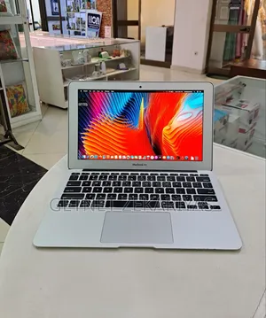 New Laptop Apple MacBook Air 2015 4GB Intel Core I5 SSD 128GB