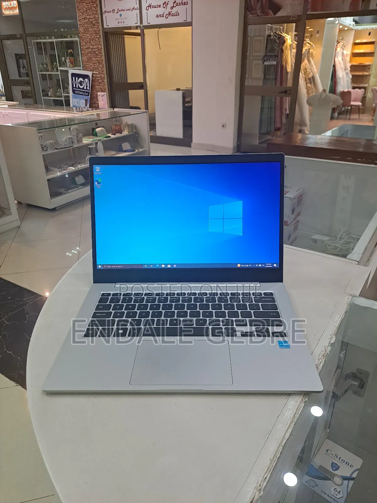 New Samsung Galaxy Book 2 4GB Qualcomm Snapdragon X Plus SSD 128GB