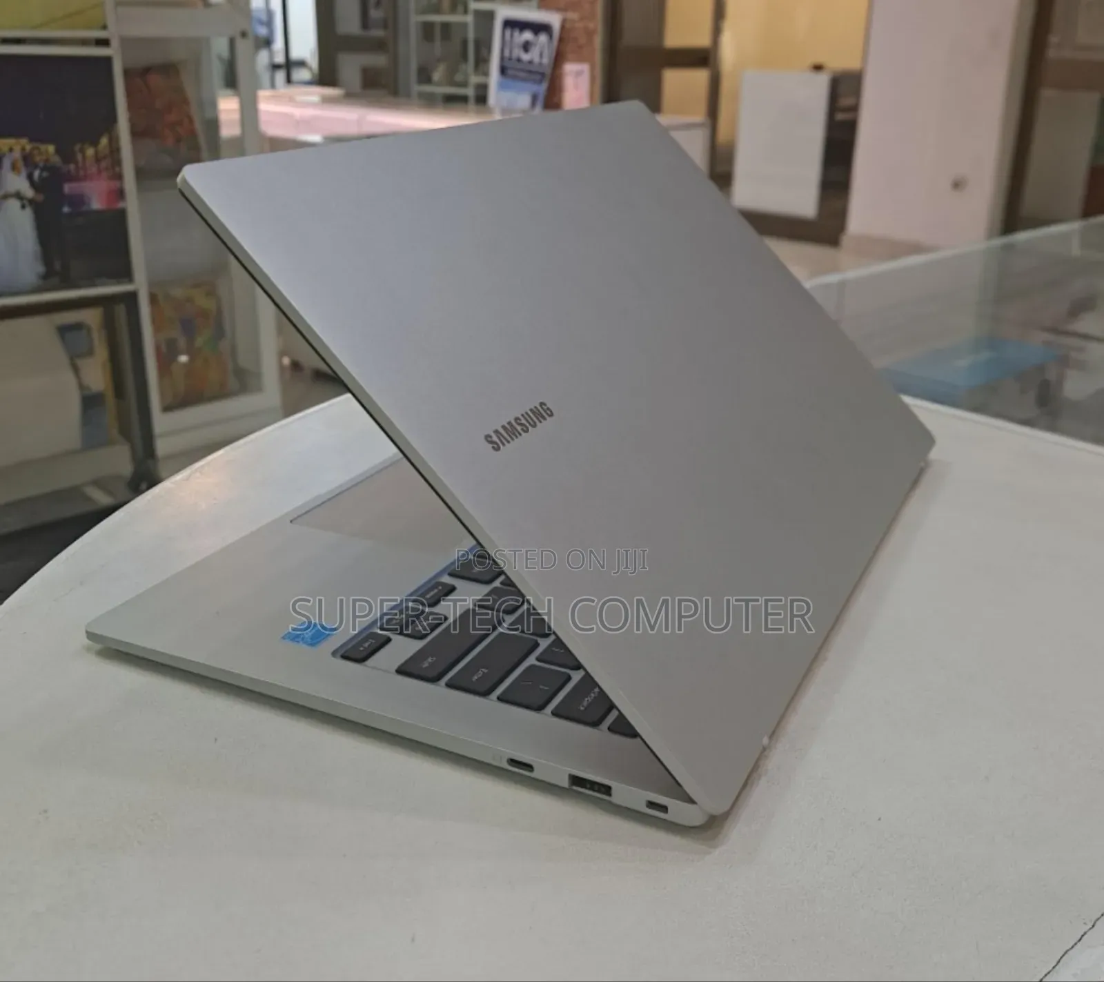 New Samsung Galaxy Book 2 4GB Qualcomm Snapdragon X Plus SSD 128GB