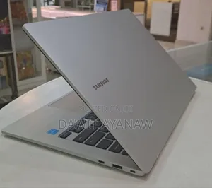 New Laptop Samsung 4GB Intel Core I5 SSD 128GB