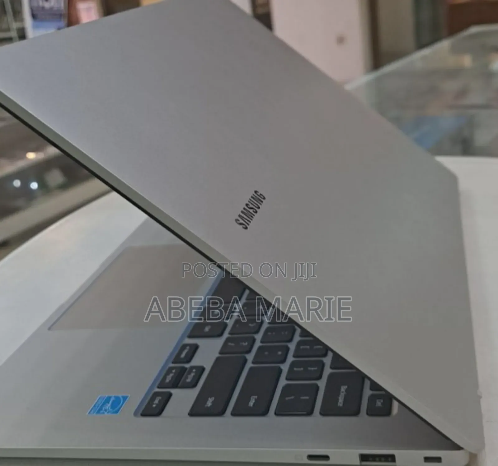 New Laptop Samsung 4GB Qualcomm Snapdragon X Plus SSD 128GB