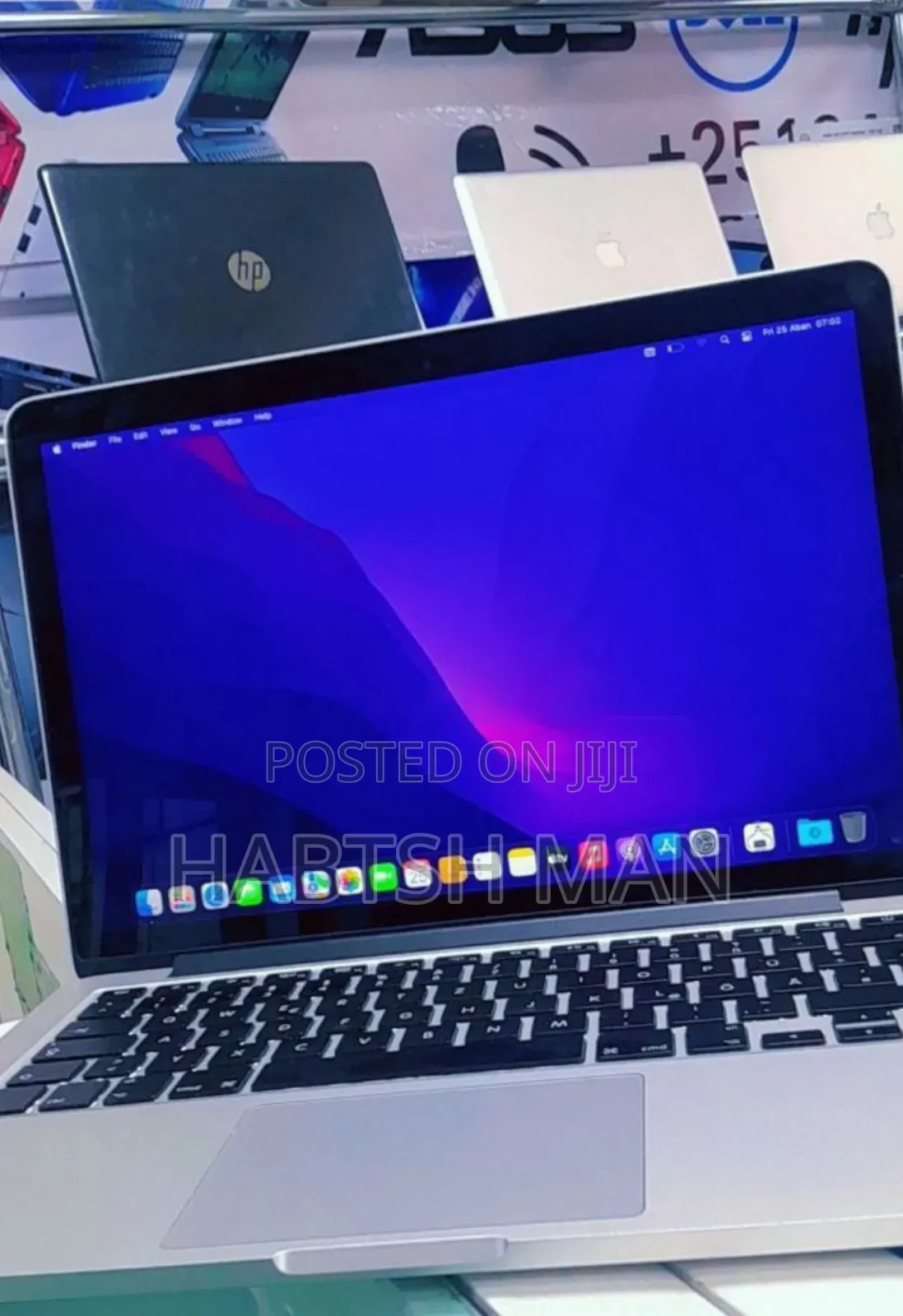 New Laptop Apple MacBook Pro 2015 8GB Intel Core i7 SSD 256GB