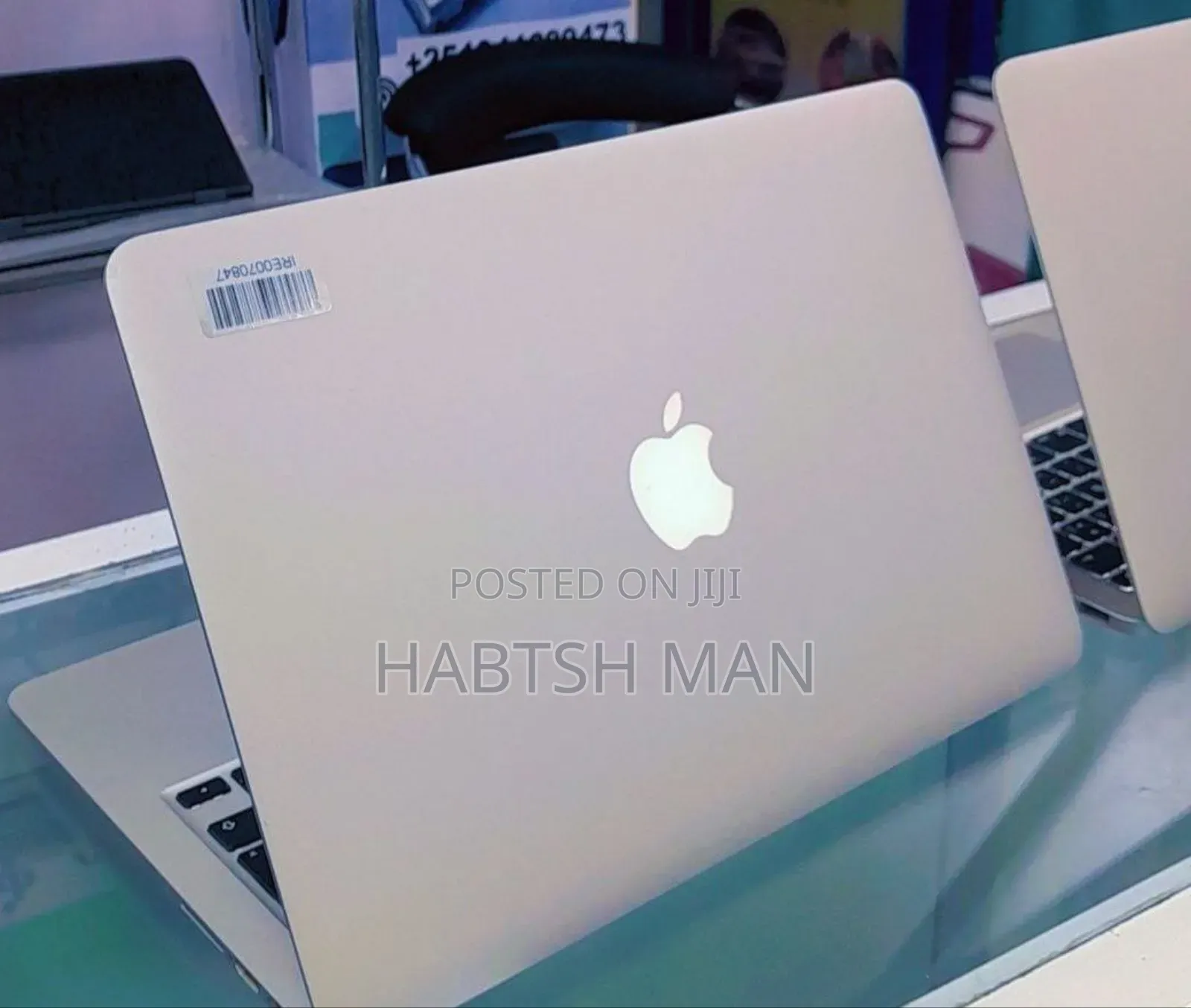 New Laptop Apple MacBook Pro 2015 8GB Intel Core i7 SSD 256GB