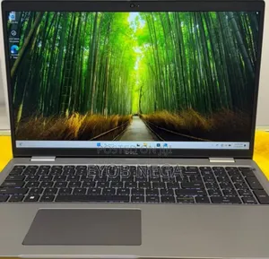 Photo - New Laptop Dell Precision 15 3520 16GB Intel Core I7 SSD 1T