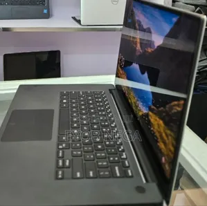 New Laptop Dell Precision 15 3520 32GB Intel Core I7 SSD 1T