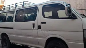 Toyota Grand HiAce 2003 White