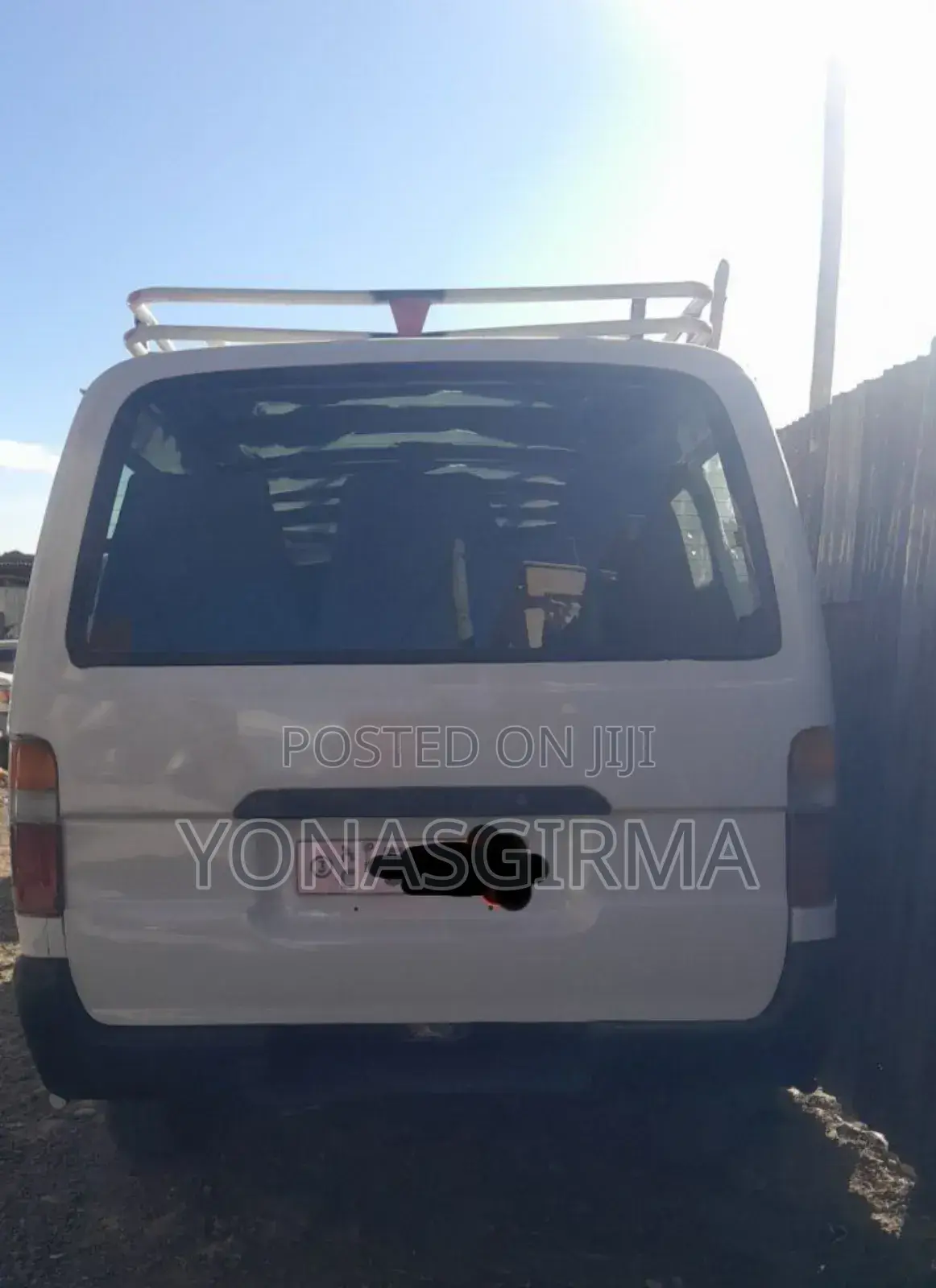 Toyota Grand HiAce 2003 White