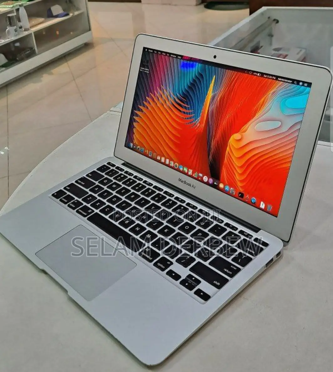 Laptop Apple MacBook Air 2015 4GB Intel Core I5 SSD 128GB