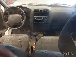 Toyota Grand HiAce 2003 White