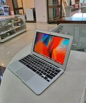 New Laptop Apple MacBook Air 2015 4GB Intel Core I5 SSD 128GB