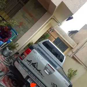 Toyota Hilux 2001 Silver